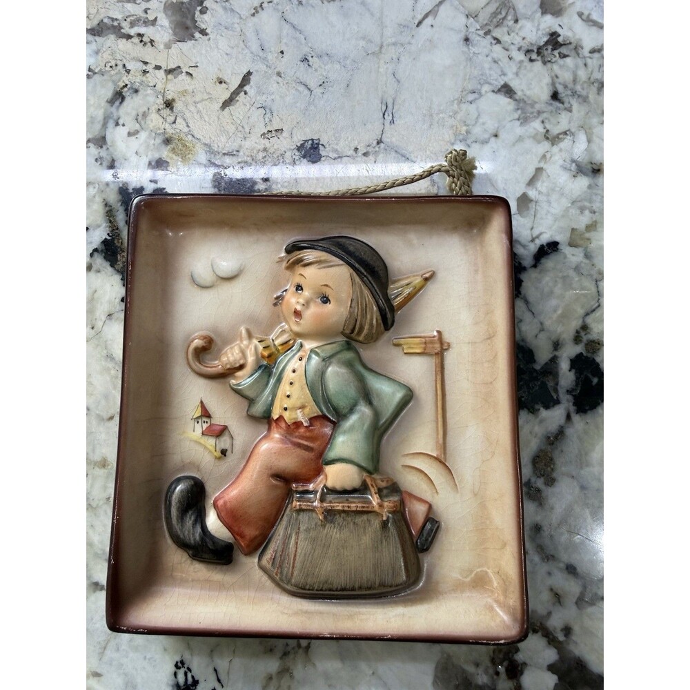 Vintage Goebel Hummel "Merry Wanderer" Wall Plaque Hanging #92 TMK6